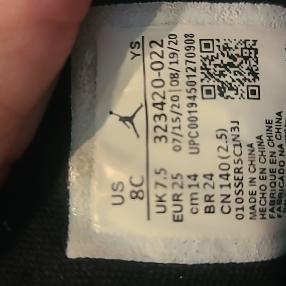 Jordan velcro toddler 8c shoes - Picture 4 of 4